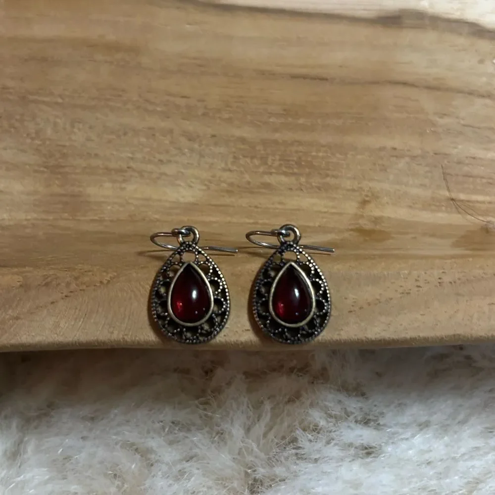 Elegant Teardrop Earrings in Red and Silver